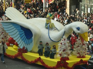 Toronto Santa Claus Parade 07 - Mother Goose Float