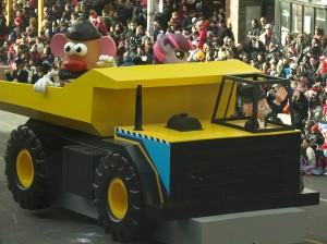 Toronto Santa Claus Parade 08 - Hasbro Float