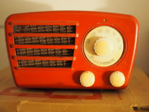 ''Electronic'' Radio (Red, Bakelite) - Front