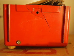 ''Electronic'' Radio (Red, Bakelite) - Underside