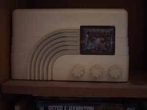 Northern Electric ''Rainbow'' Model 5002 (White, Bakelite) - Front