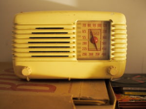 Philco Model 57 (White, Bakelite) - Front