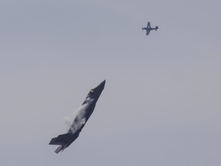 Capt Mondo s Photo Blog Blog Archive USAF F 35 P51 Mustang 5